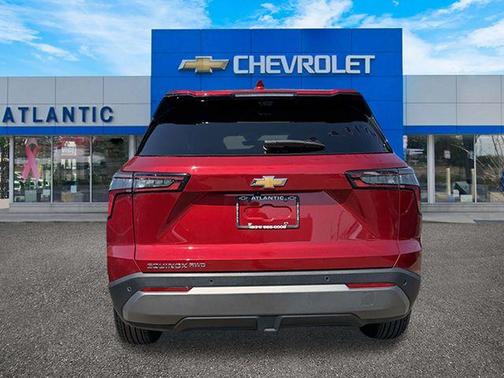 Radiant Red 2025 Chevrolet Traverse LT