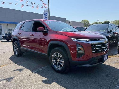 Radiant Red 2025 Chevrolet Traverse LT