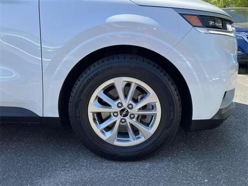 2022 Kia Carnival LX