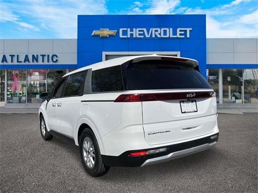 2022 Kia Carnival LX
