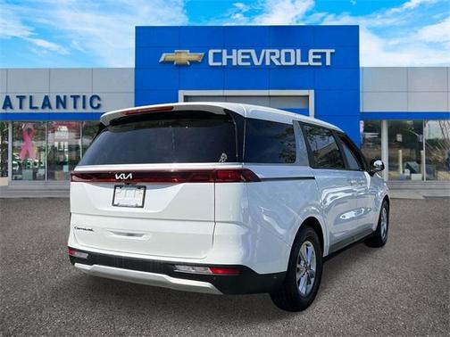 2022 Kia Carnival LX