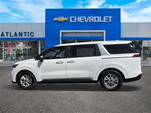 2022 Kia Carnival LX