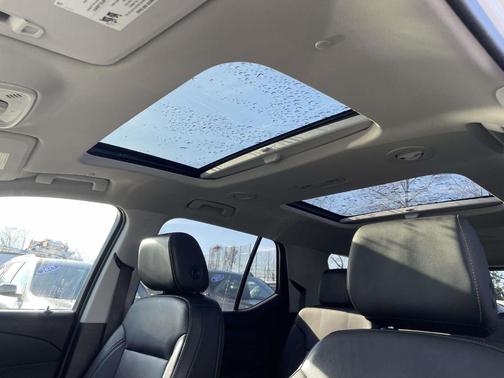 2020 Chevrolet Traverse LT Leather