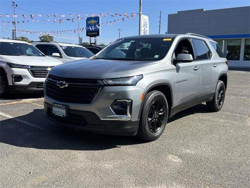 2023 Chevrolet Traverse LT Leather