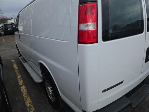 2024 Chevrolet Express 2500 Work Van