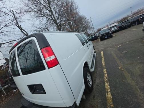 2024 Chevrolet Express 2500 Work Van