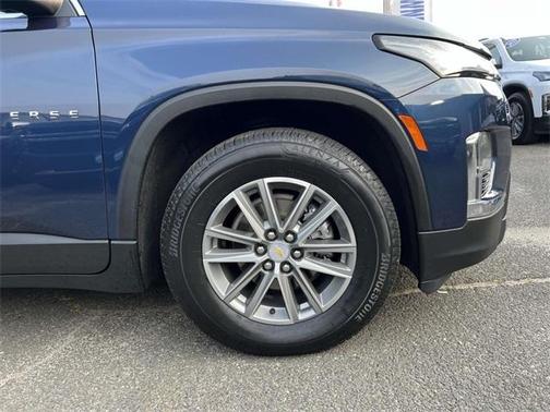 2022 Chevrolet Traverse LT Cloth