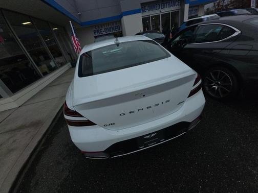 2025 Genesis G70 2.5T