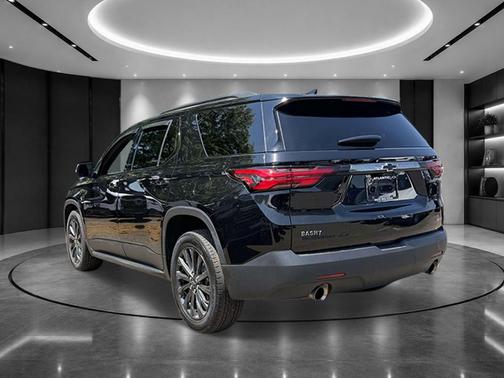 Black Metallic 2023 Chevrolet Traverse RS