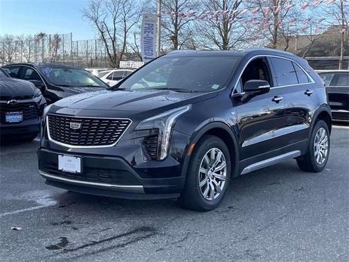2022 Cadillac XT4 Premium Luxury