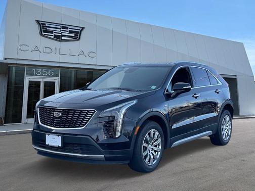 2022 Cadillac XT4 Premium Luxury