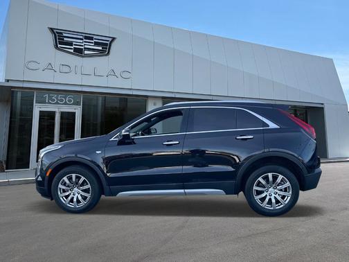 2022 Cadillac XT4 Premium Luxury