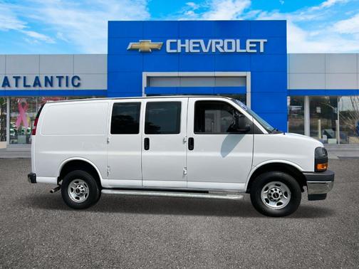 2023 GMC Savana 2500 Work Van