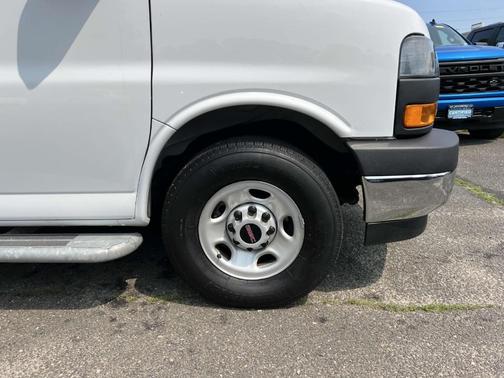 2023 GMC Savana 2500 Work Van
