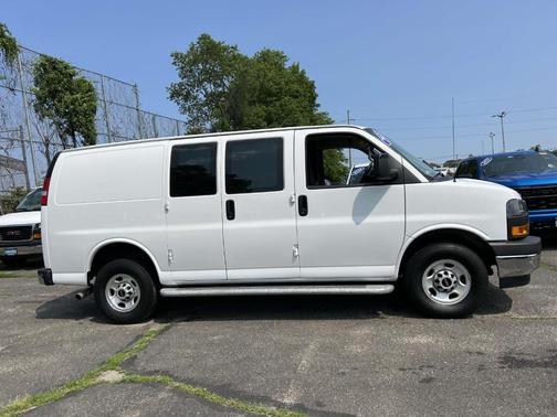 2023 GMC Savana 2500 Work Van