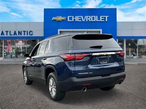 2022 Chevrolet Traverse LT Cloth