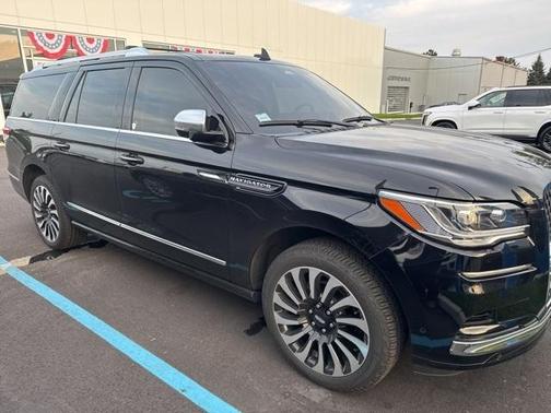2023 Lincoln Navigator L Black Label