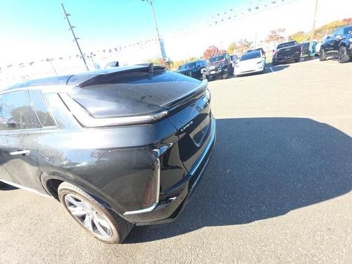 2024 Cadillac LYRIQ Tech