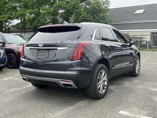 2022 Cadillac XT5 Premium Luxury