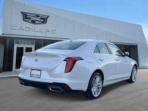 2022 Cadillac CT4 Premium Luxury