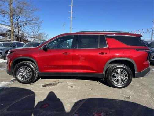 2025 Chevrolet Traverse LT