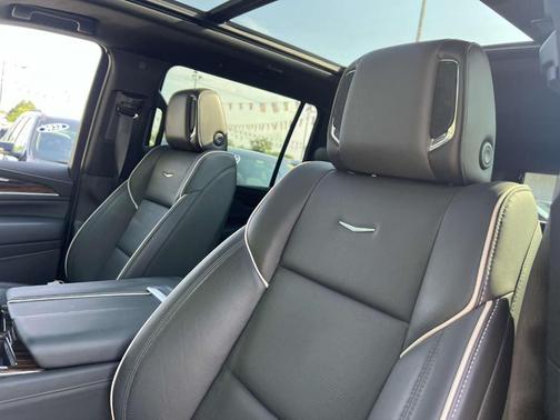 2023 Cadillac Escalade ESV Premium Luxury