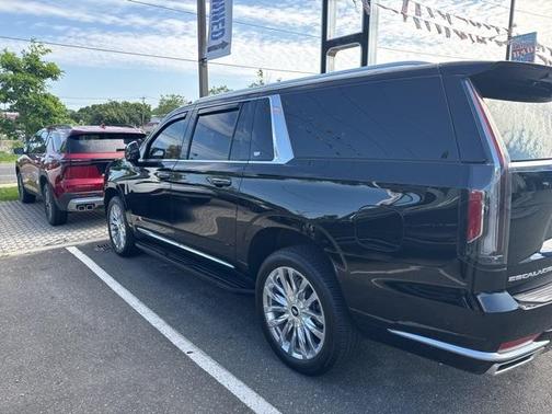 2023 Cadillac Escalade ESV Premium Luxury