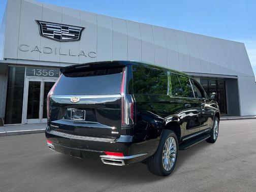 2023 Cadillac Escalade ESV Premium Luxury
