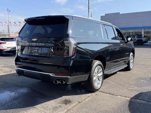 2025 Chevrolet Suburban Premier