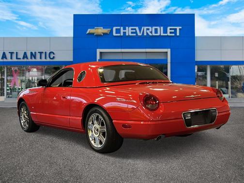 2004 Ford Thunderbird 
