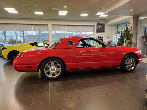 2004 Ford Thunderbird 