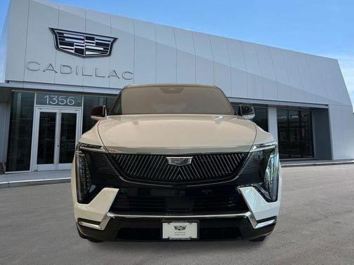 2025 Cadillac Escalade IQ Luxury 2