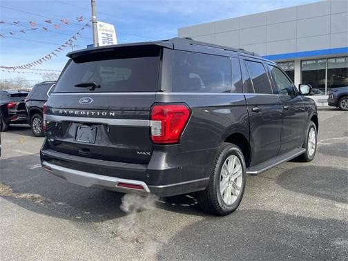 2022 Ford Expedition Max XLT