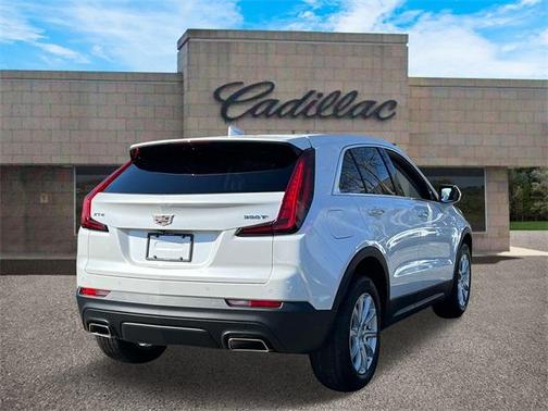 2022 Cadillac XT4 Luxury