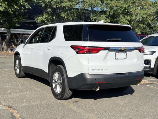 2022 Chevrolet Traverse LT Leather