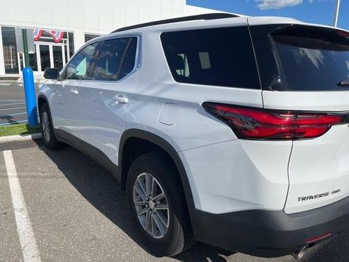 2022 Chevrolet Traverse LT Leather