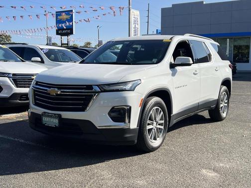 2022 Chevrolet Traverse LT Leather