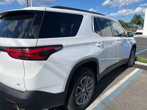 2022 Chevrolet Traverse LT Leather