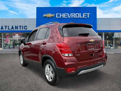 Crimson 2022 Chevrolet Trax LT