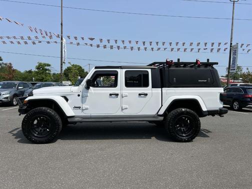 2022 Jeep Gladiator Overland