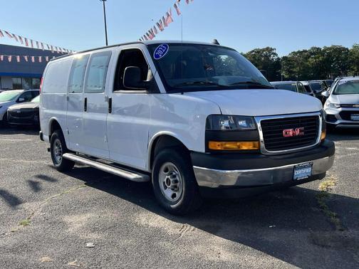 2023 GMC Savana 2500 Work Van