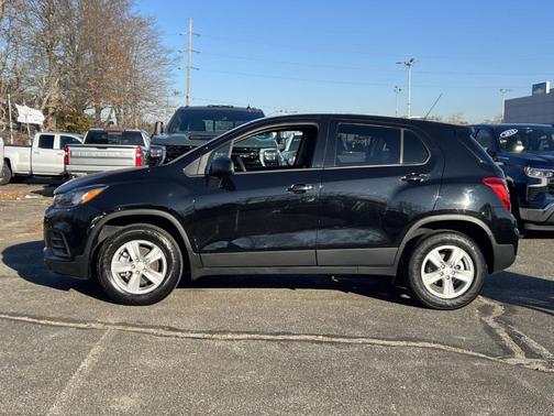 2022 Chevrolet Trax LS