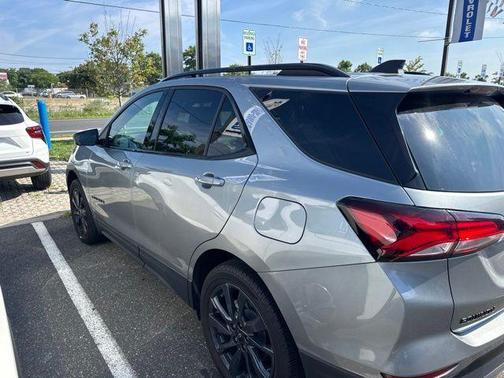 Sterling Gray Metallic 2024 Chevrolet Equinox RS