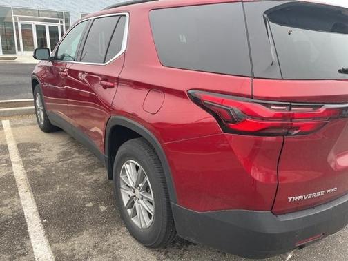 2023 Chevrolet Traverse LT Leather