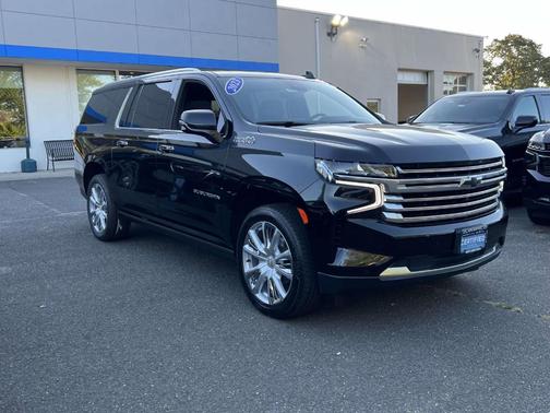2023 Chevrolet Suburban High Country