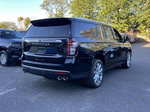 2023 Chevrolet Suburban High Country