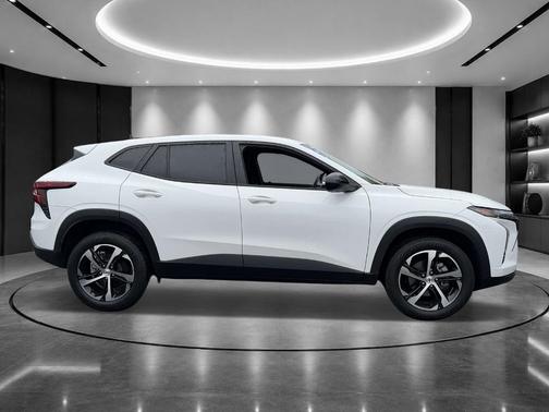 Summit White 2024 Chevrolet Trax 1RS