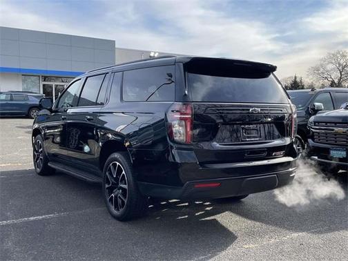 2024 Chevrolet Suburban RST