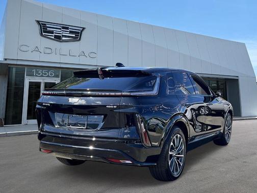 2024 Cadillac LYRIQ Sport