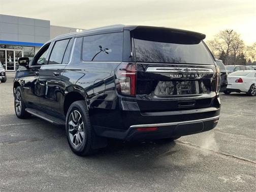 2023 Chevrolet Suburban LS